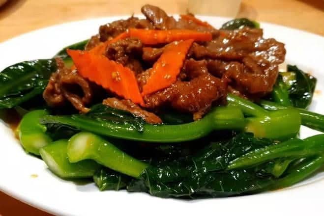 Bœuf aux Brocolis Chinois (Beef with Chinese Broccoli) 唐兰牛肉